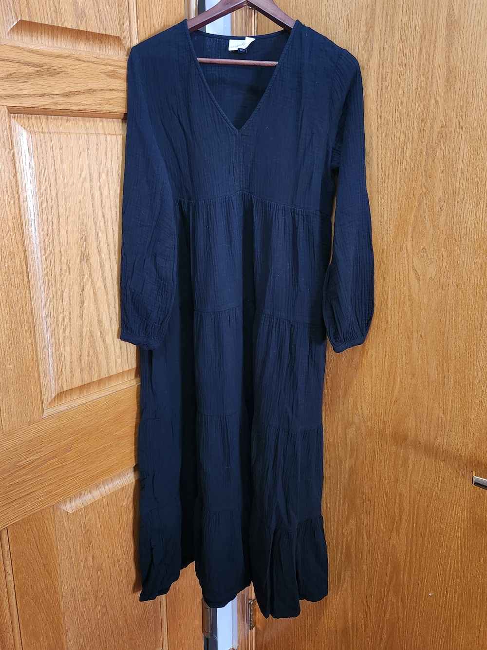 Universal Thread Black V-Neck Tiered Maxi Dress